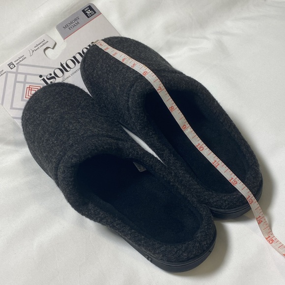 NWT Isotoner Men’s Indoor/Outdoor Memory Foam Slippers - Picture 13 of 15